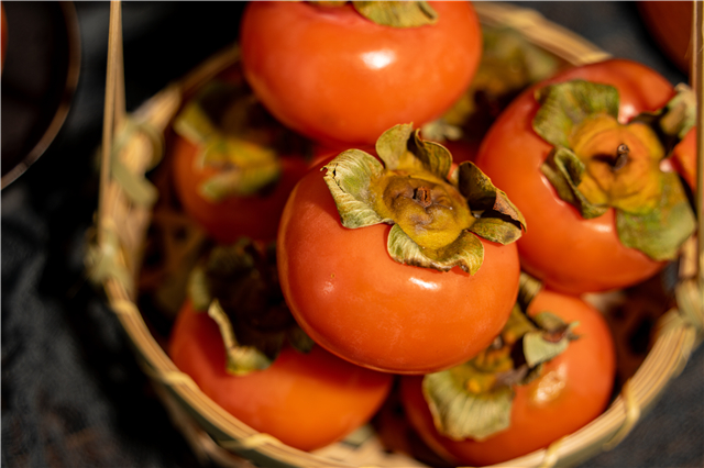 男子小肠被“石头”堵住，罪魁祸首竟是一种美味水果！