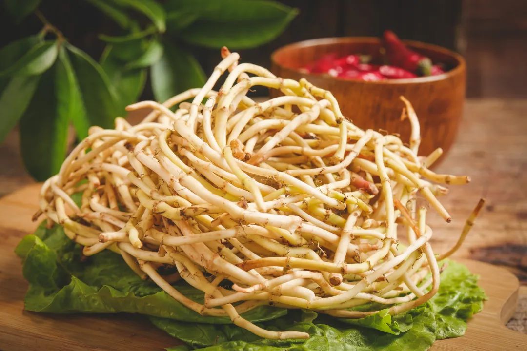 保胃健康｜这种药食两用的“解毒草”，为何让人又爱又怕？